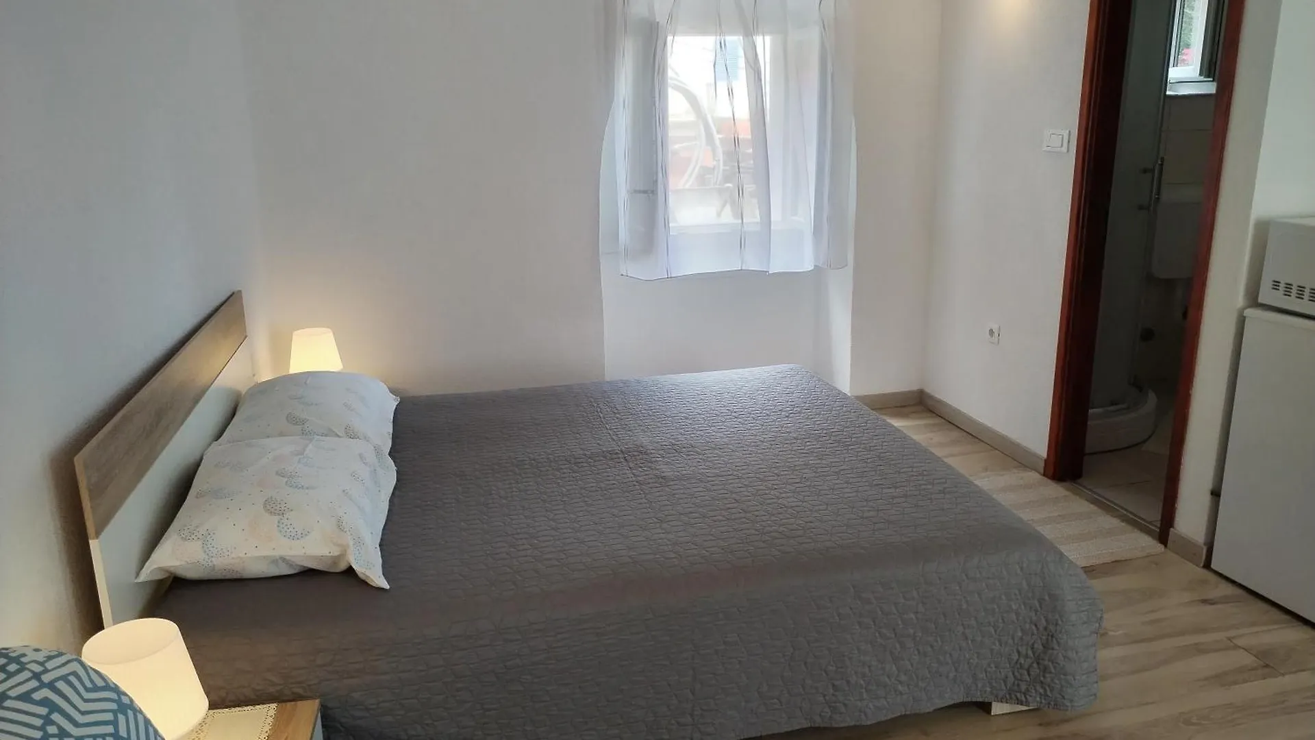 Apartments Nevija Valun